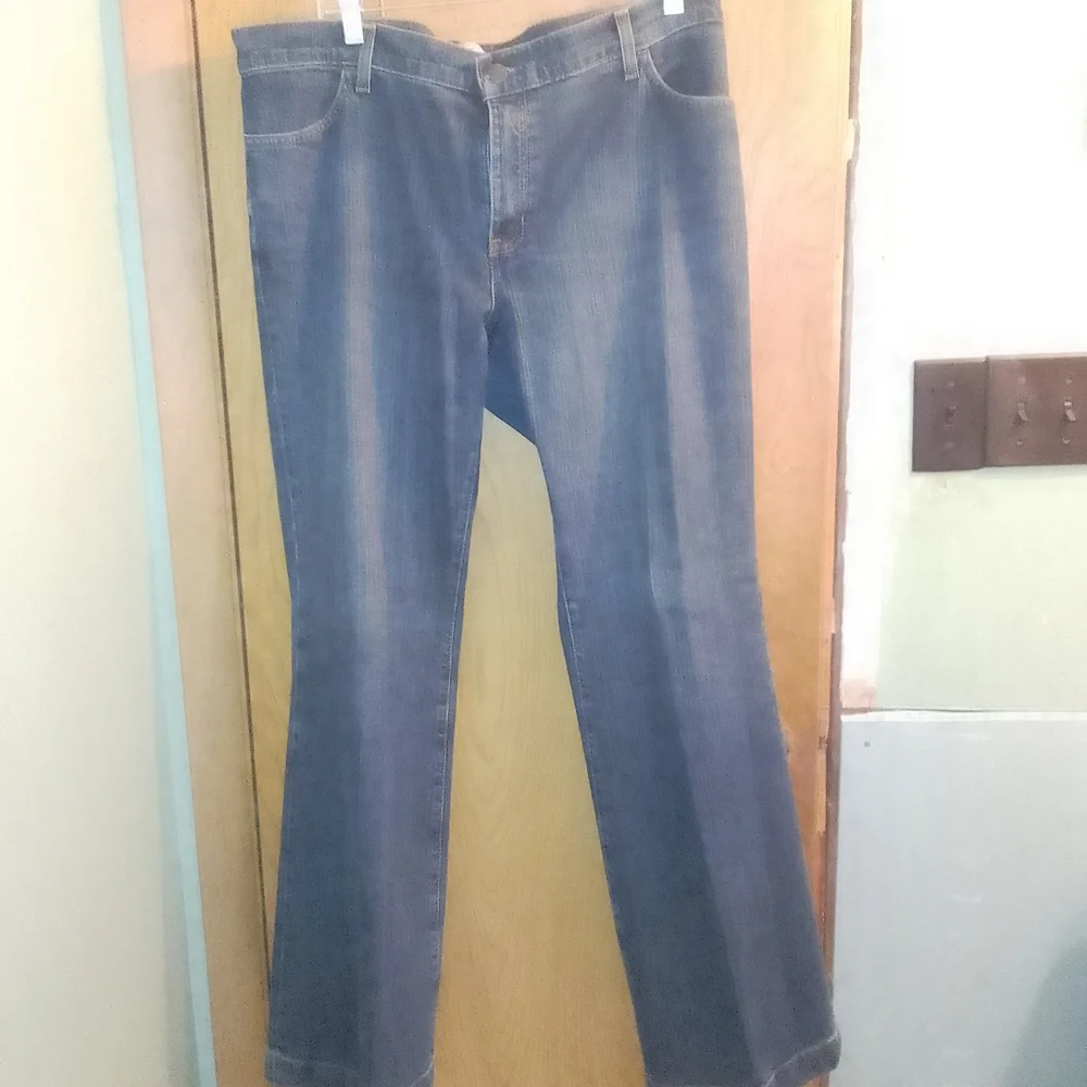 GAP Men's Bootcut Jeans in Deep Blue‎